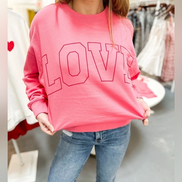 Tres Bien Tops - ❤️🩷Pink and red  Love Sweatshirt❤️🩷 NWT size s